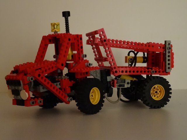 8854 Le scraper