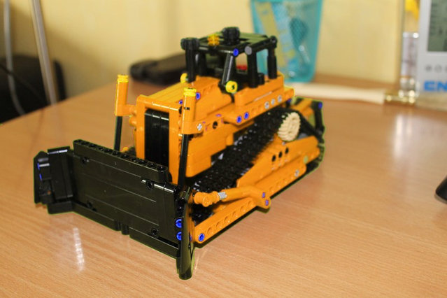 D9R-jaune.jpg