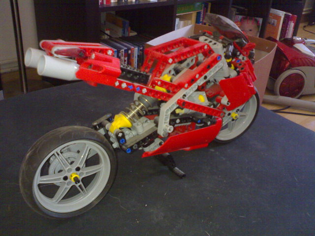 Moto 010-2.jpg